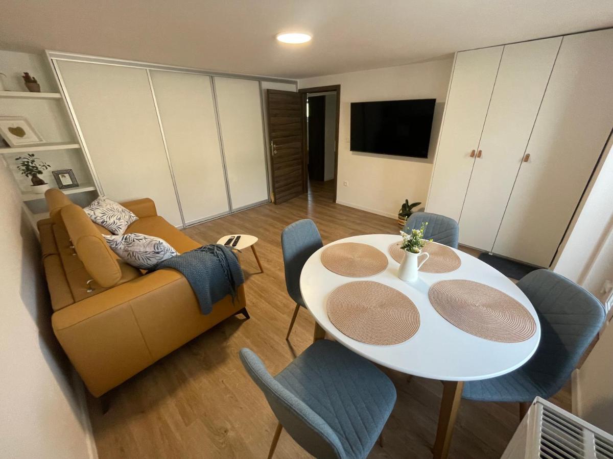 Home-In Apartma Ljubljana Bagian luar foto